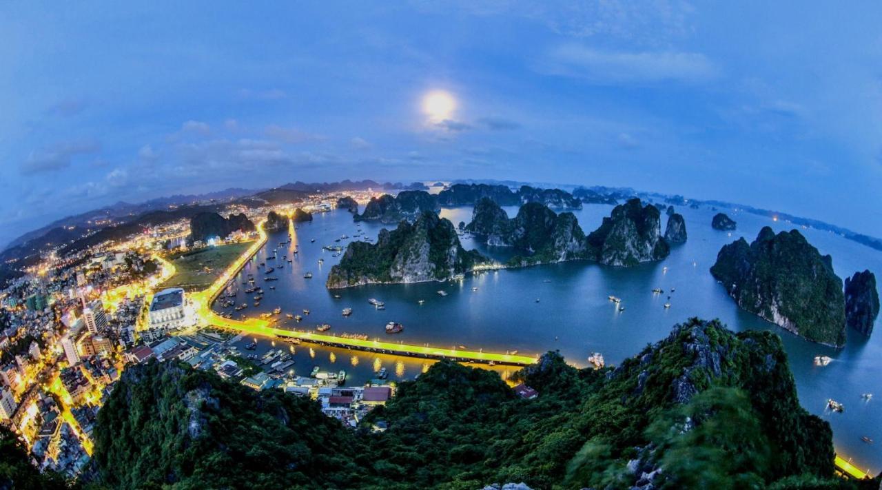 Zo Brother Ha Long Hostel Bagian luar foto