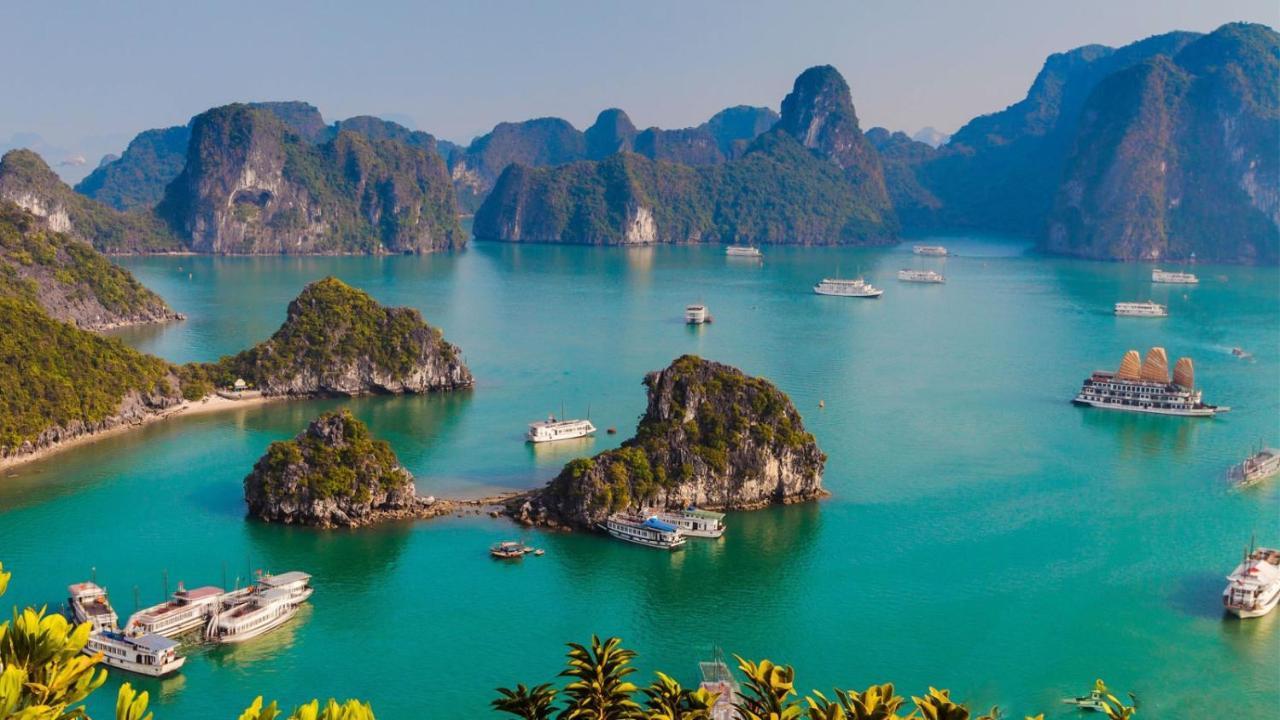 Zo Brother Ha Long Hostel Bagian luar foto