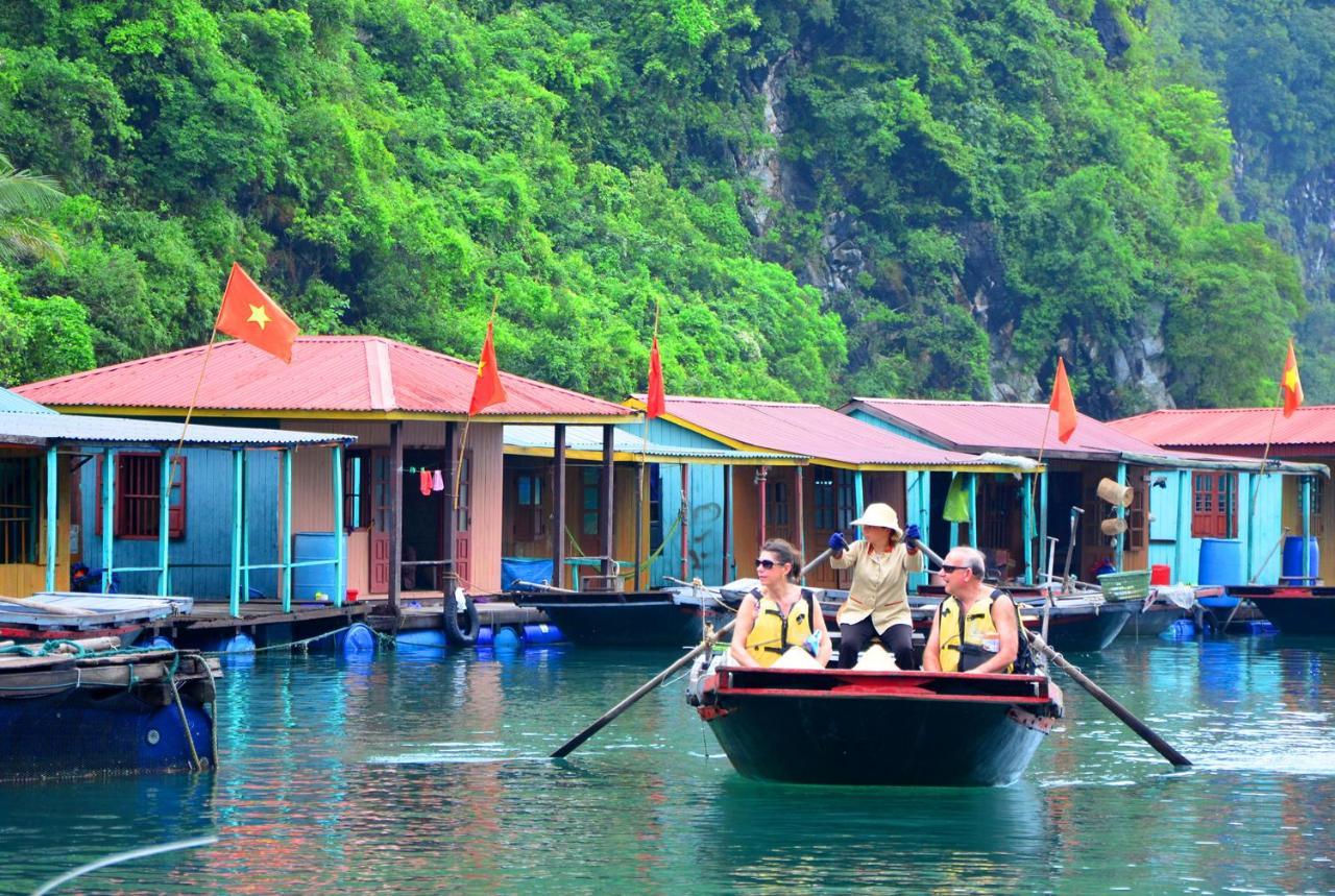Zo Brother Ha Long Hostel Bagian luar foto