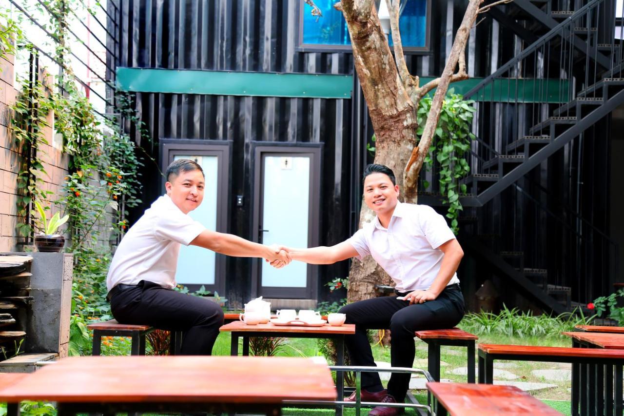Zo Brother Ha Long Hostel Bagian luar foto